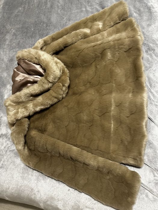 Шубка з штучного хутра під натуральну