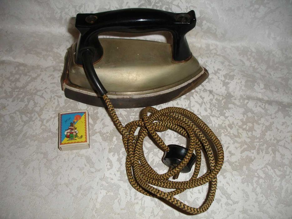 Утюг/електроПРАСКА РЕТРО - 1960 рік. Вага 2,5 кг. 400 Вт. РОБОЧИЙ стан