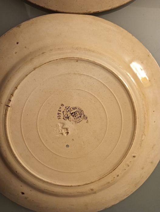 Porcelana Antiga Rara Pratos Rasos Real Fábrica de Sacavém BHS. &Cta*