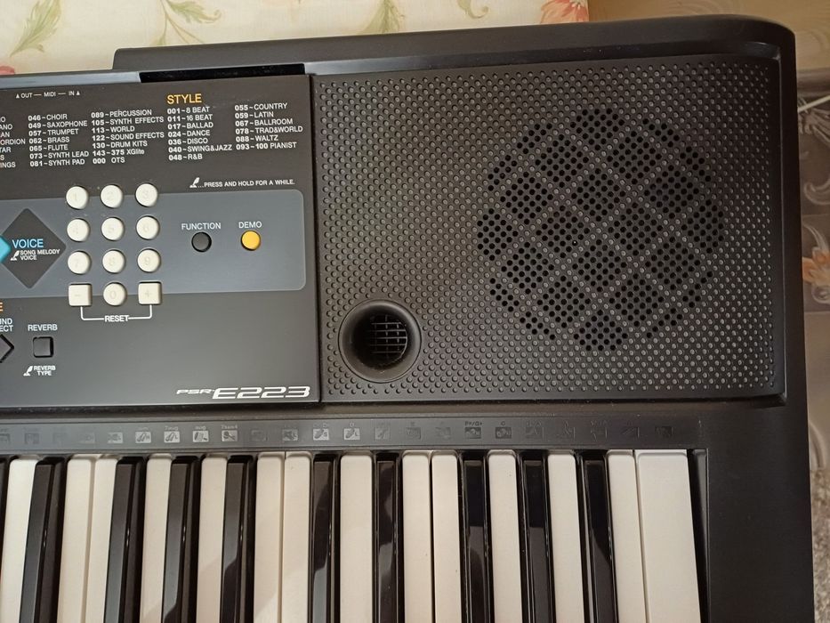 Синтезатор Yamaha PSRE223
