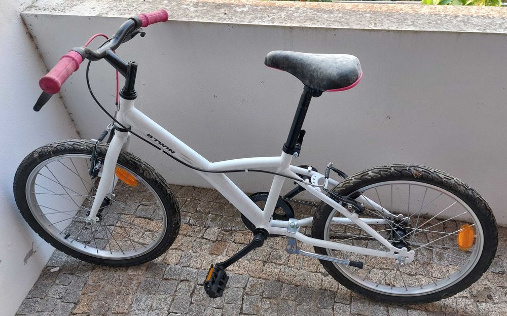 Vendo Bicicleta está nova Btwin roda 20