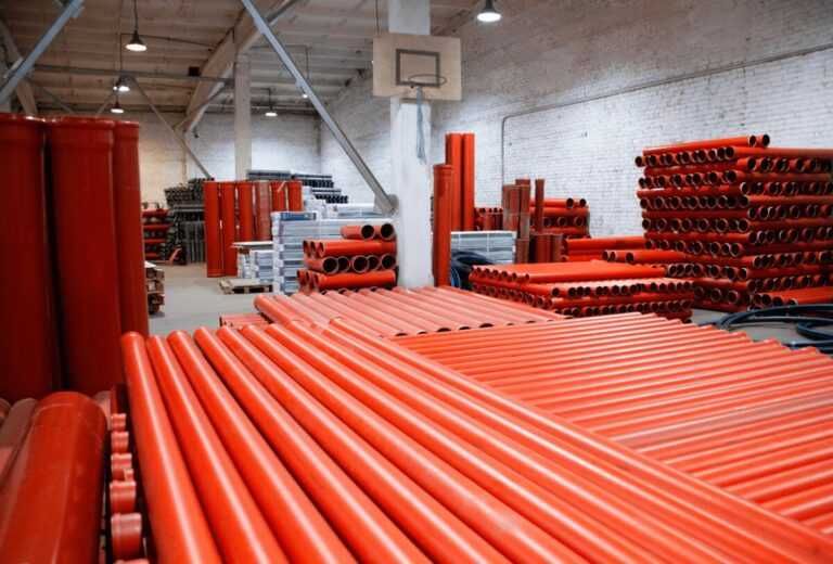 Трубу та фітинги для зовнішньої канализації