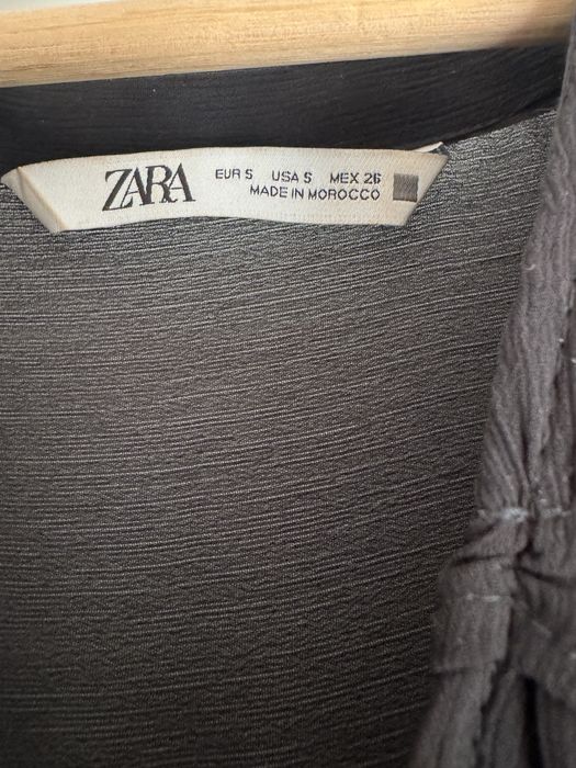 Vestido preto Zara