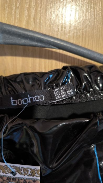 Нові штани Boohoo стрейчеві ,лаковані, розмір 46