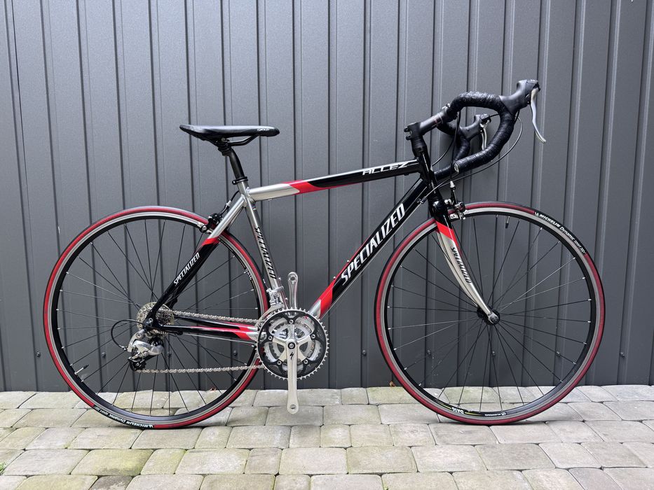 Шоссейний велосипед Specialized Allez A1 max резина Michelin