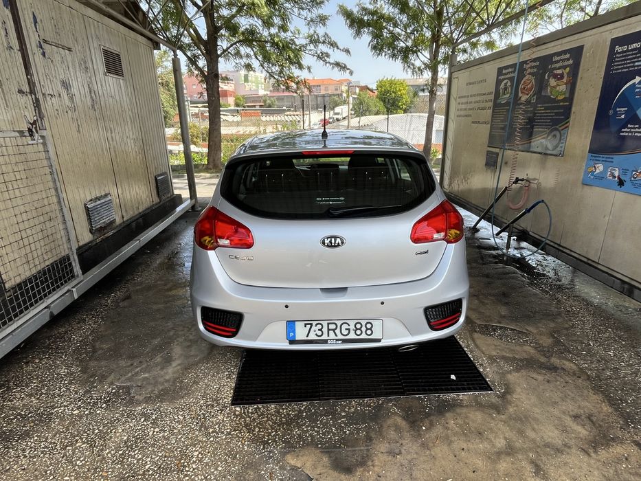 Kia Ceed 1.4 CRDi EX/2016/158.000km Diesel(ainda com garantia do Stand)