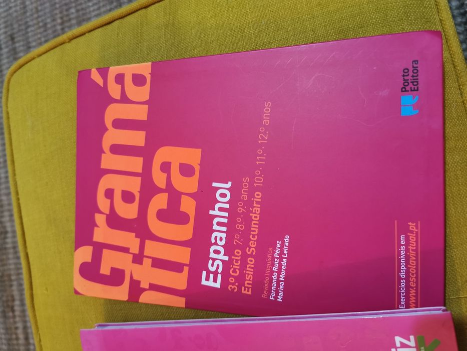 Livros escolares Novos