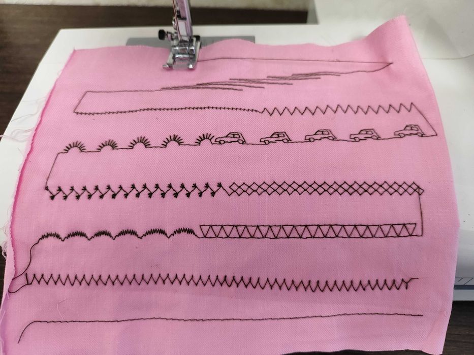 Компютеризована швейна  машинка Leader Coral