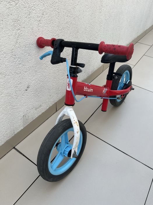 Bicicleta b’twin com travão