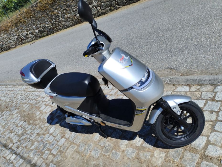 Scooter elétrica