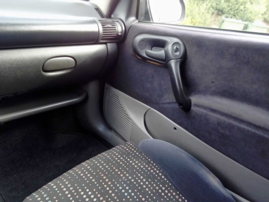 opel corsa 1.6 gasolina