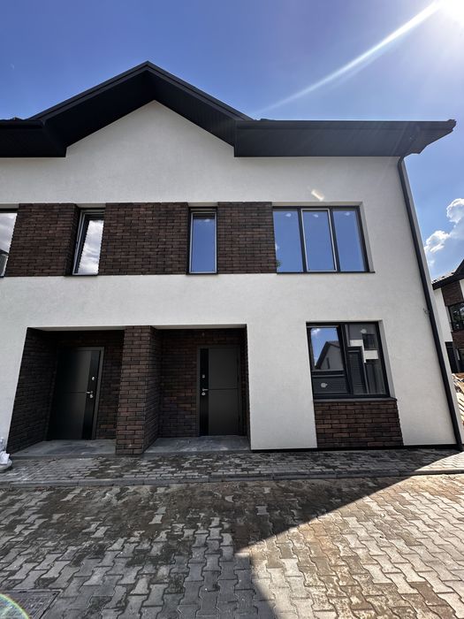 Сучасний дуплекс в Ірпені  140 м², газ, закрита територія