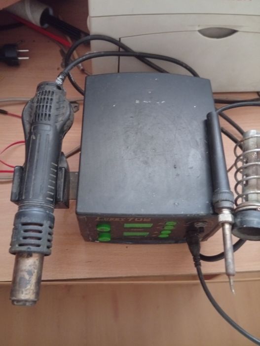 Паяльная станция Lokey 702