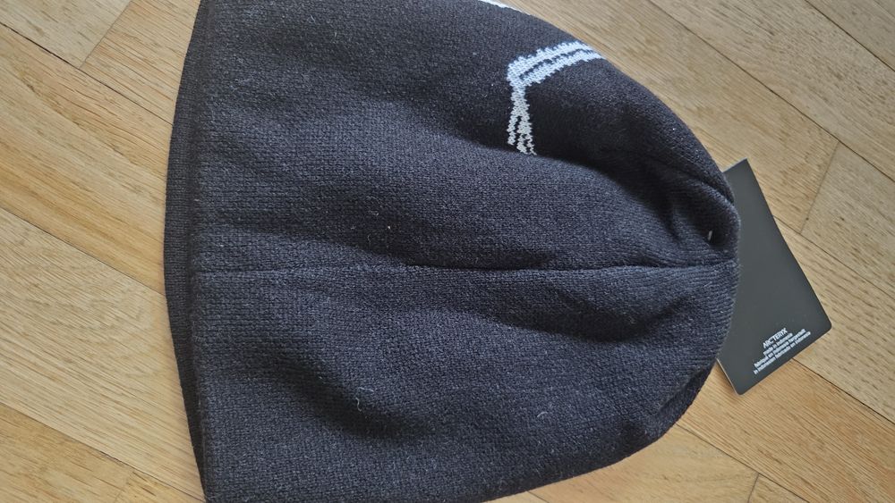 Czapka arcteryx czarna