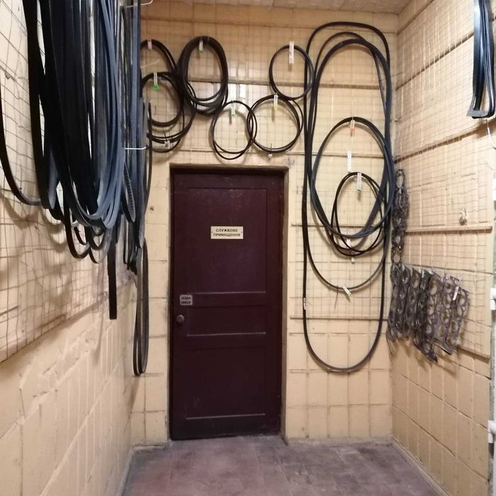 Продам  виробничо складськi примiщення Пр-т Миру 243. м.Чернiгiв