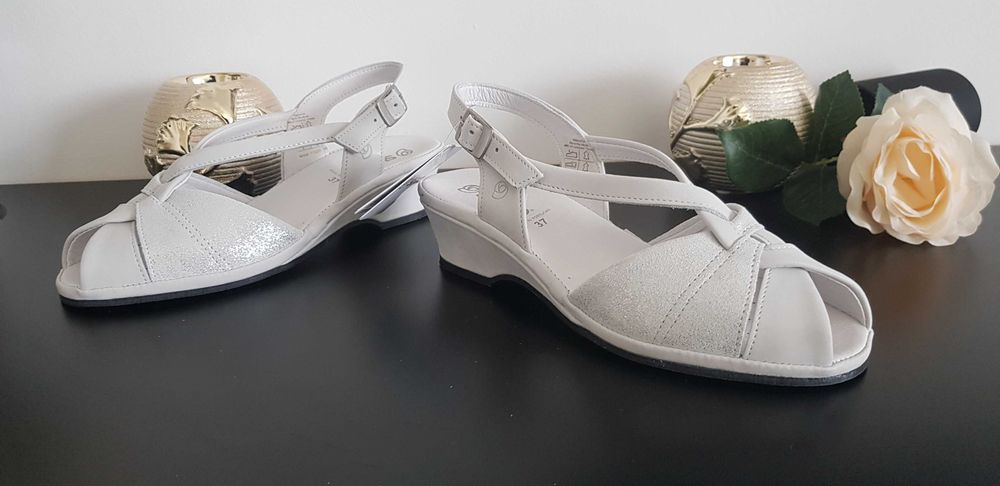 Sandałki damskie Suave skóra, białe, komfort rozmiar 39,40,41