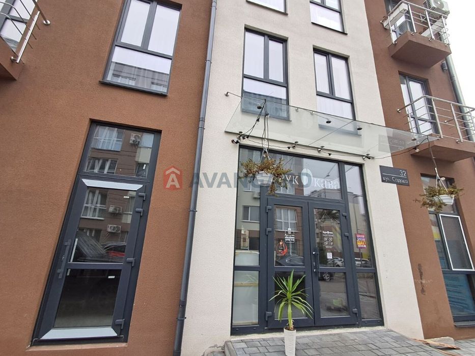 Оренда нежитлового приміщення 37 кв.м 1 поверх окремий фасадний вхід