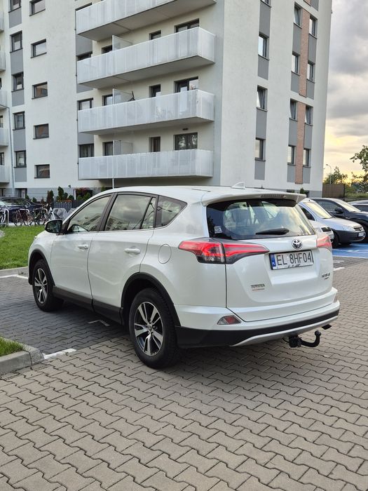 Toyota RAV4 w Gazie + Hak 2016