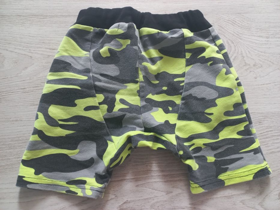 Spodenki chłopięce boom boom rozmiar 92/98