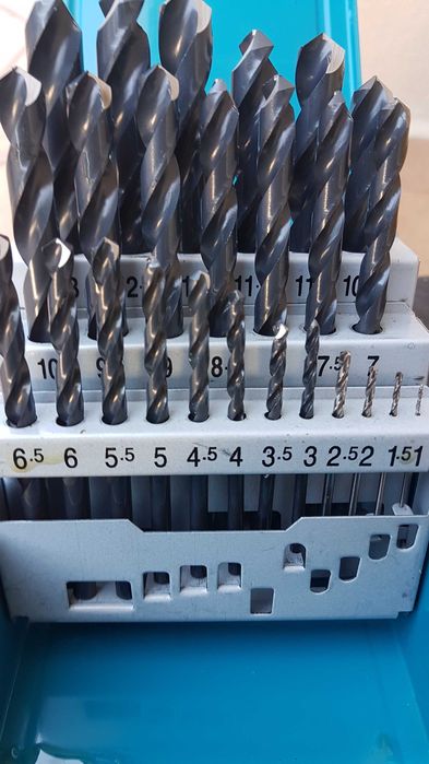 Brand-new drill bits423755877041448961