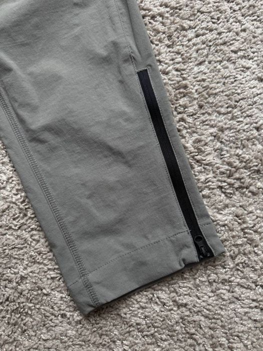 Нейлонові штани Nike Tech Fleece