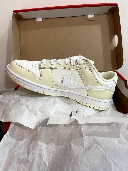 Nike dunk low Coconut milk