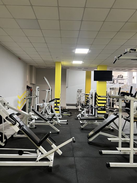 Продам комплект обладнання тренажерного залу фірми InterAtletika Б/В