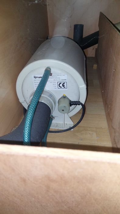 Caravana Hobby 560 com documentos