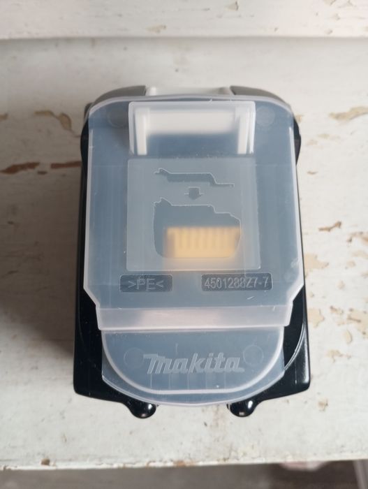Dwie Baterie Makita 18V 5Ah nowe