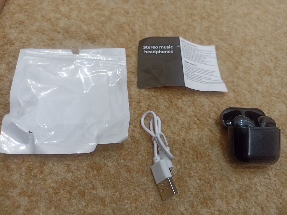 Бездротові навушники