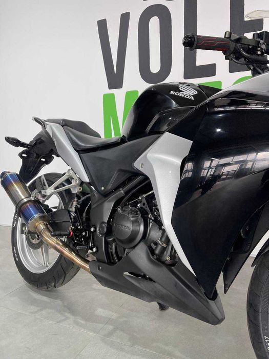 Мотоцикл Honda CBR250R