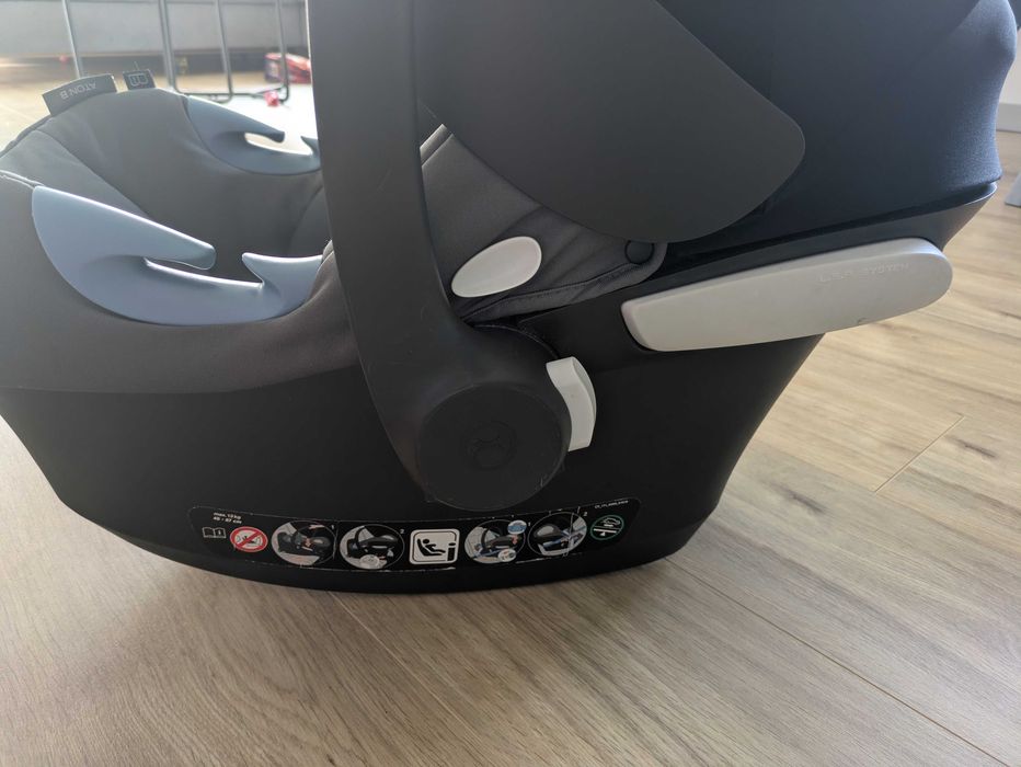 Fotelik samochodowy cybex/ Nosidełko