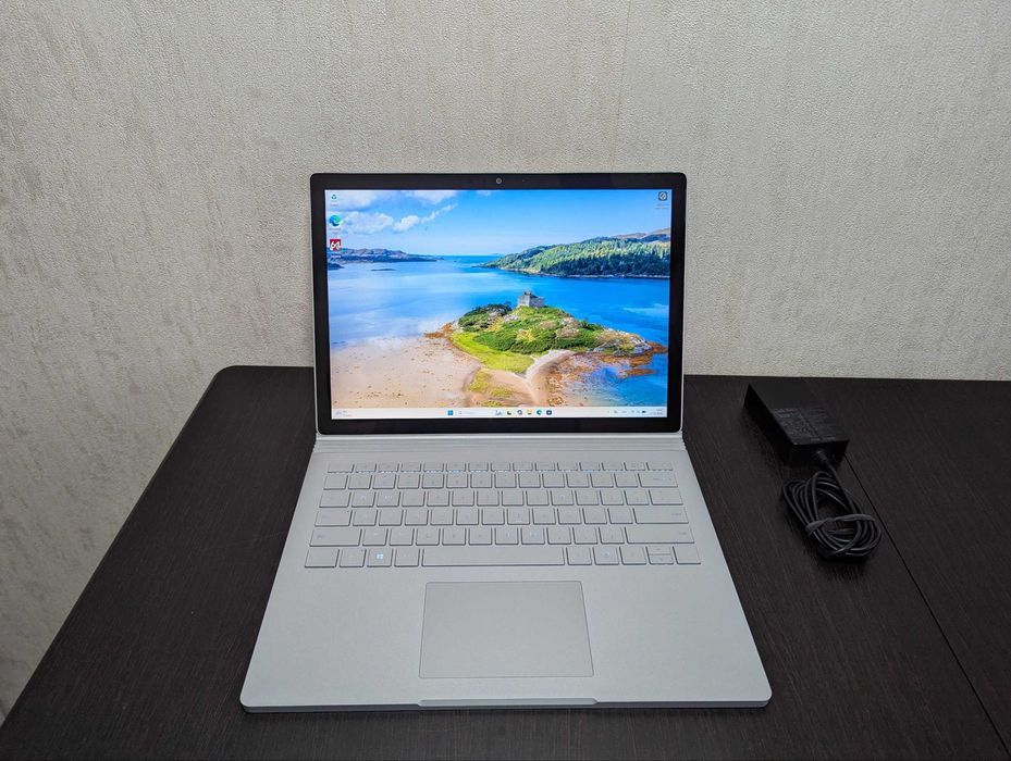 Microsoft Surface Book 2 i7-8650u Nvidia GTX 1050 16/512gb