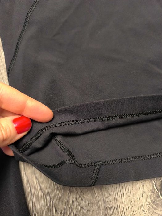 Лонгслів Lululemon чорний для йоги, пілатес