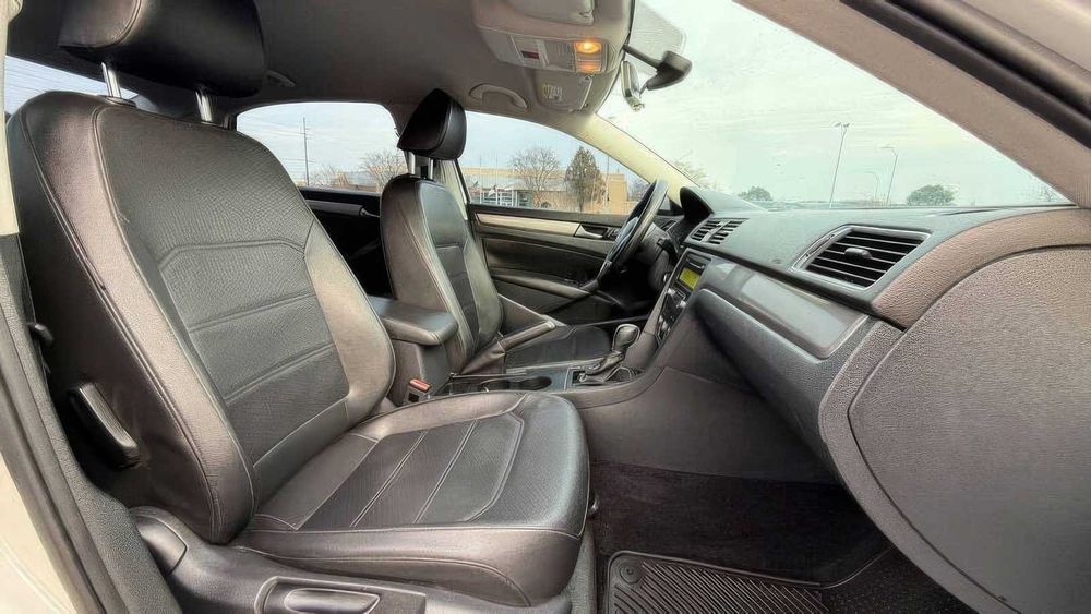 Volkswagen Passat      2014