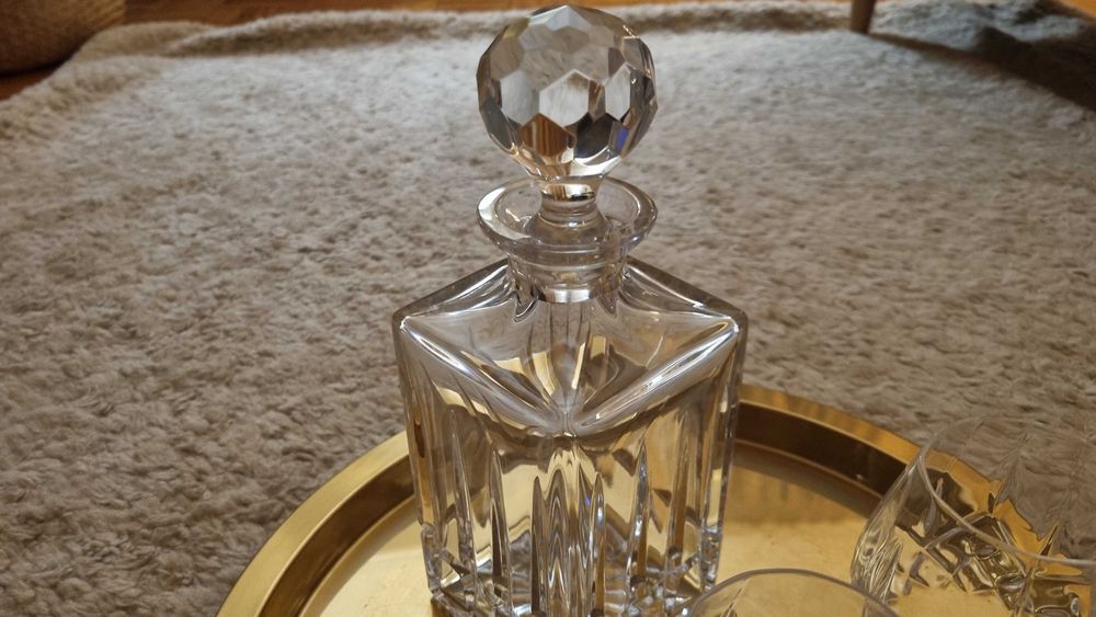 Garrafa de Cristal com Cálices