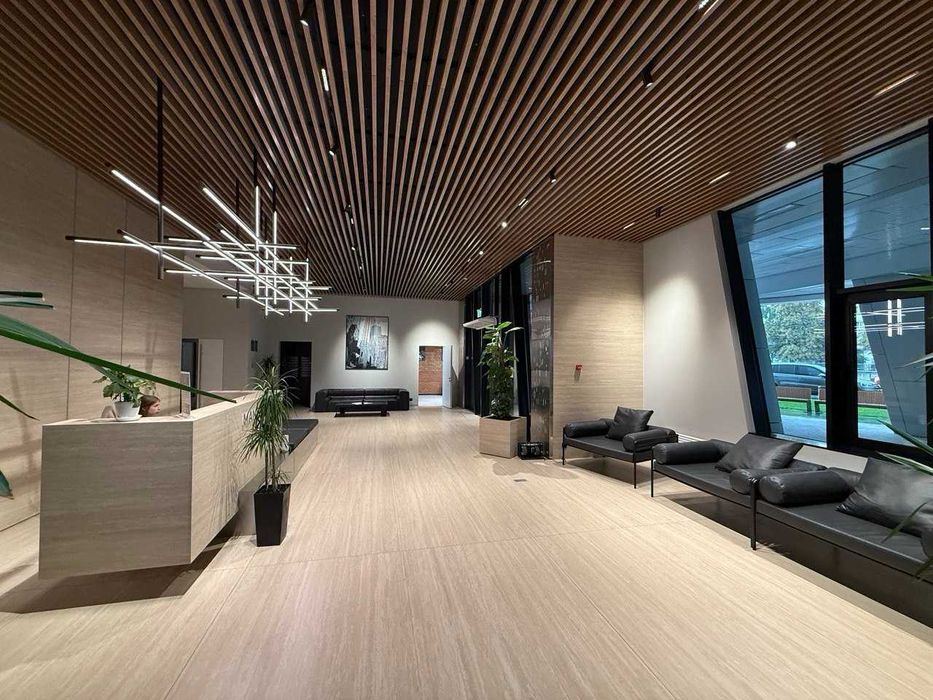 Теплий офіс 120 кв.м, пр. Берестейський 11, Manhattan, метро