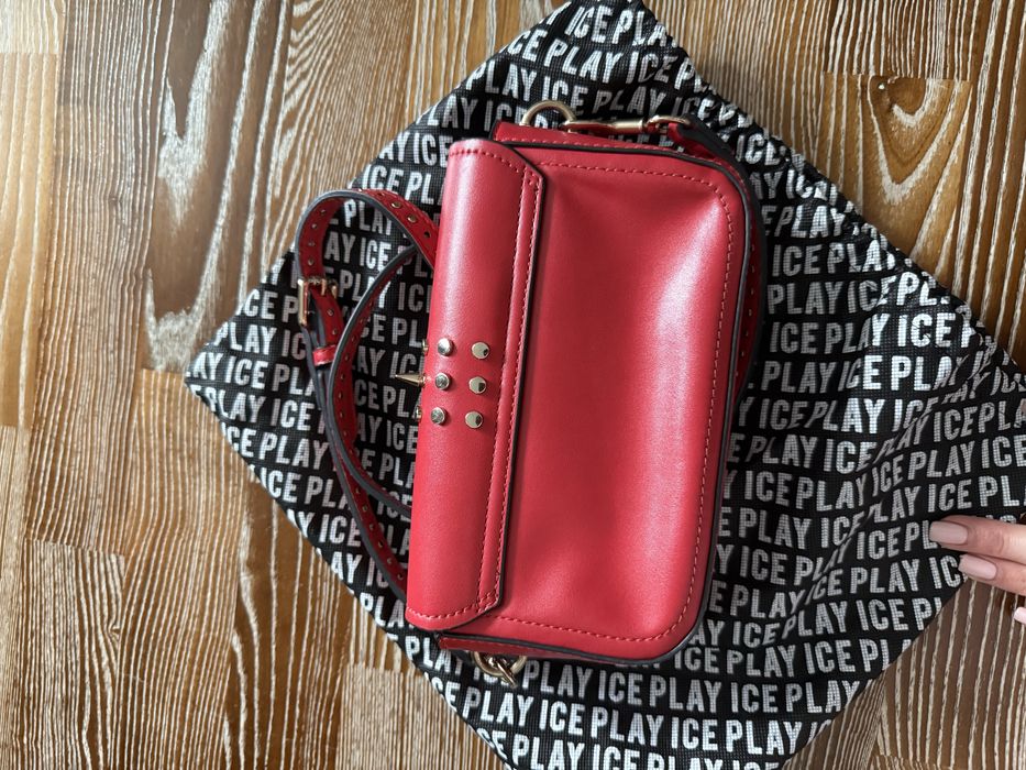 Продам сумку iceberg