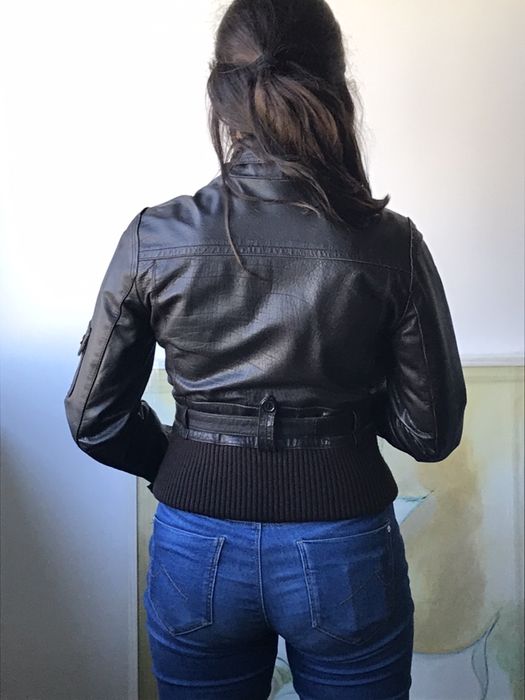 Blusão castanho em pele genuína