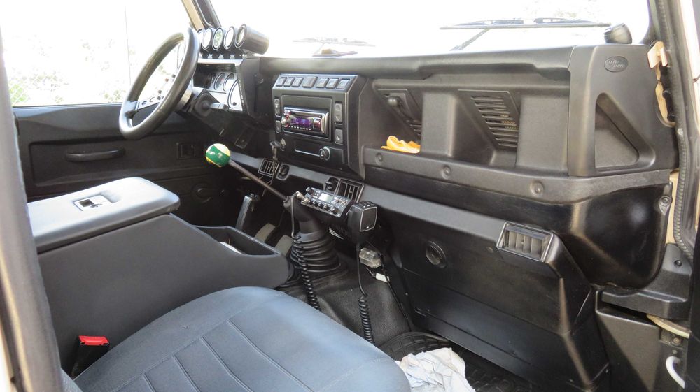 Land Rover Defender 90 td5 (Descapotável ou Fechado)