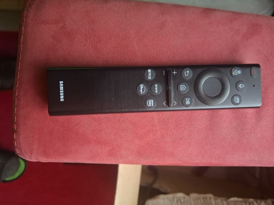 Telewizor Samsung Qled 50 cali. Pilot.