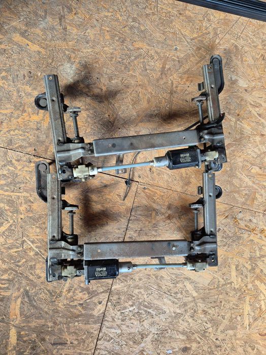 Моторчик, електропривід сидінь Toyota