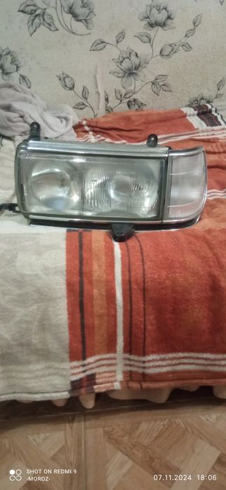 Фара Ленд ровер80 оригинал