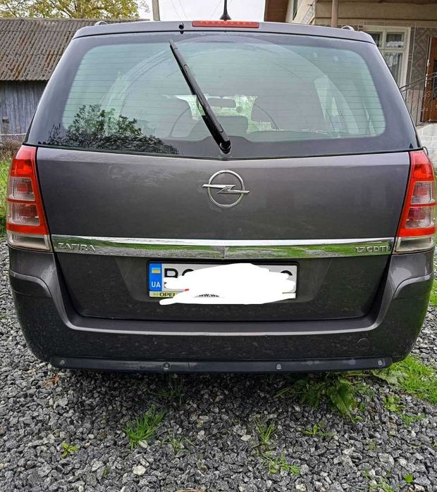 Продаю авто opel zafira 2008