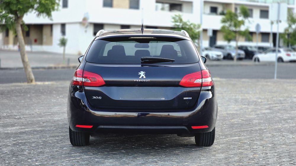 Peugeot 308 SW — fotografia 12