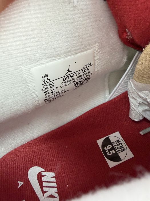 Кросівки Nike Air Jordan 4 SB Varsity Red