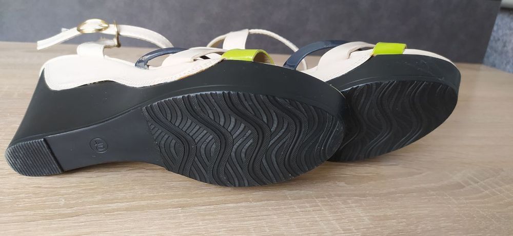 Босоніжки 41 розмір