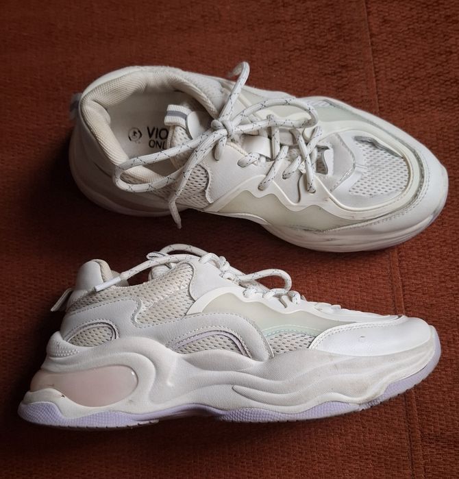 Кросівки  VIOLETA