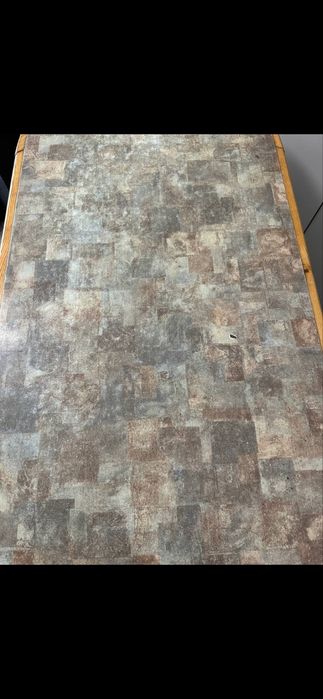 Продаю стіл для кухні