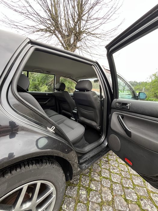 VW Golf IV 1.9 TDI 110cv Highline • Muito Estimado